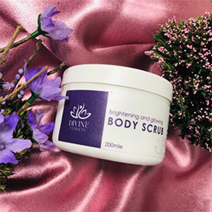 Brightening and glowing Body Scrub