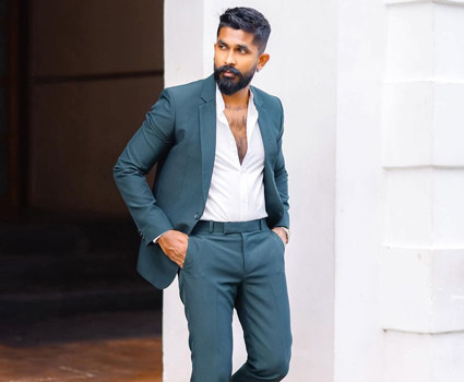 Gayan Karunarathne Photographer & Creative Designer